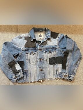 The Ragged Priest Womans Blue Patchwork Denim Jean Jacket croped size M